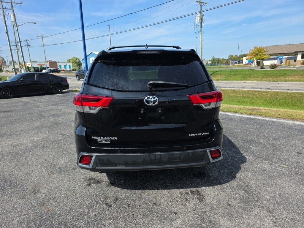 2017 Toyota Highlander Limited Platinum photo 4