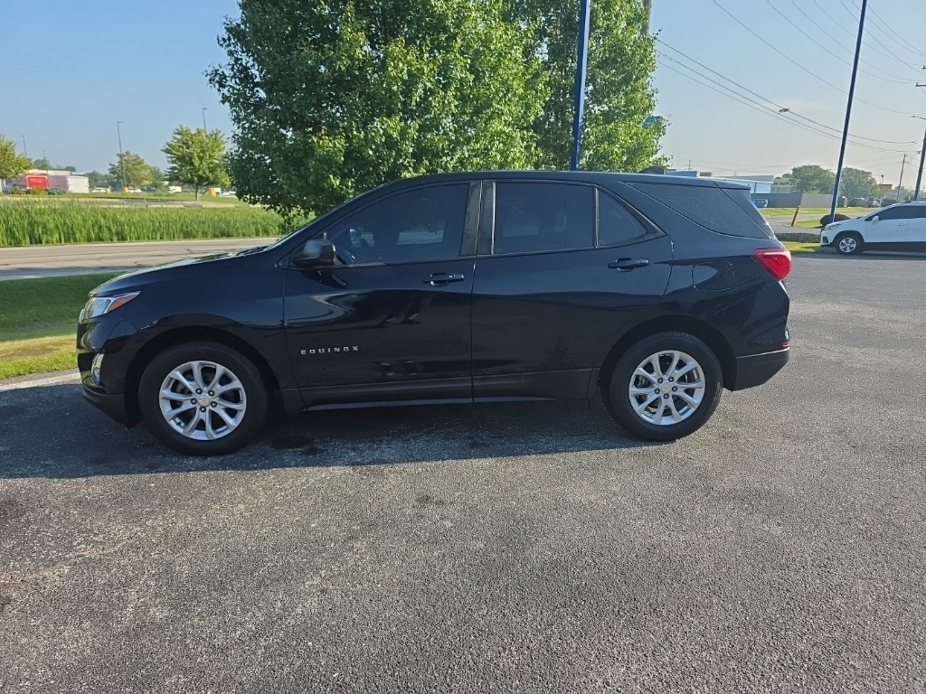 Used 2021 Chevrolet Equinox LS with VIN 3GNAXHEV8MS134358 for sale in Huntington, IN