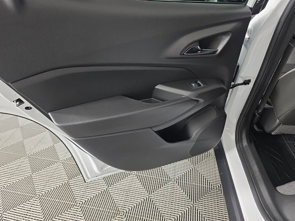 2026 Chevrolet Trax RS - Photo 26