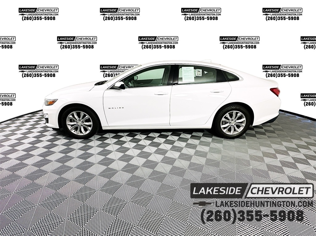 Used 2021 Chevrolet Malibu 1LT with VIN 1G1ZD5ST8MF013378 for sale in Huntington, IN