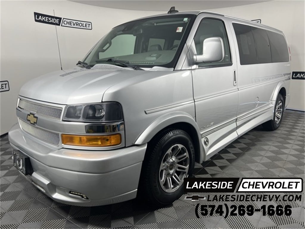 2019 Chevrolet Express Cargo Work Van's photo