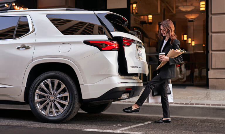 2022 Chevy Traverse exterior power liftgate