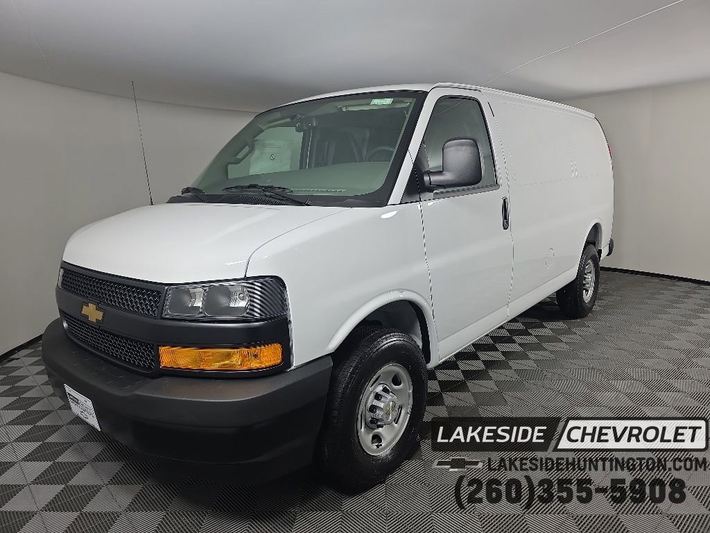 2026 Chevrolet Express 2500 Work Van HD's photo