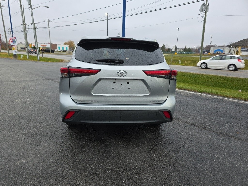 2021 Toyota Highlander XLE photo 4