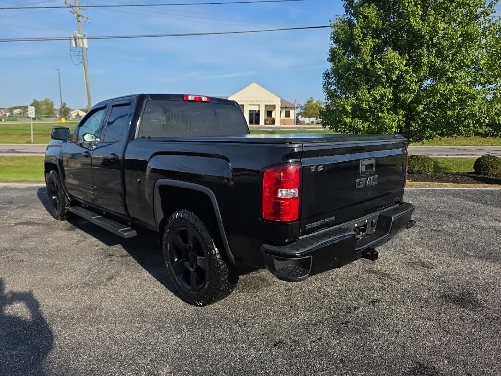 2017 Gmc Sierra 1500 SLE photo 3