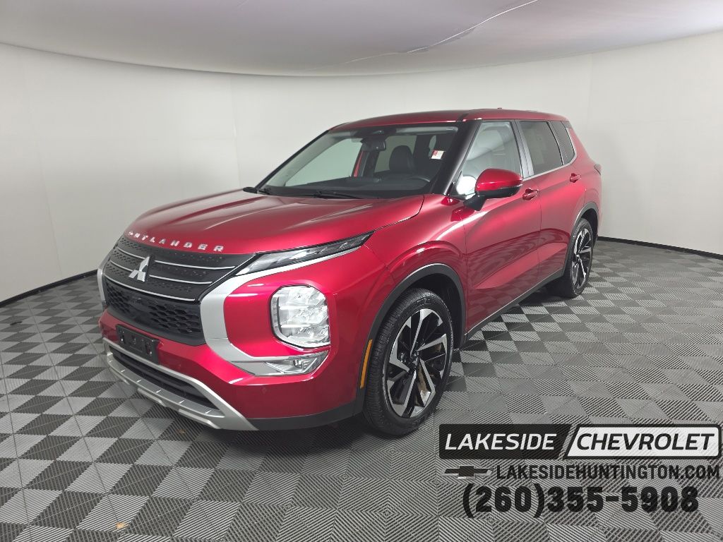 2024 Mitsubishi Outlander SE 2WD's photo