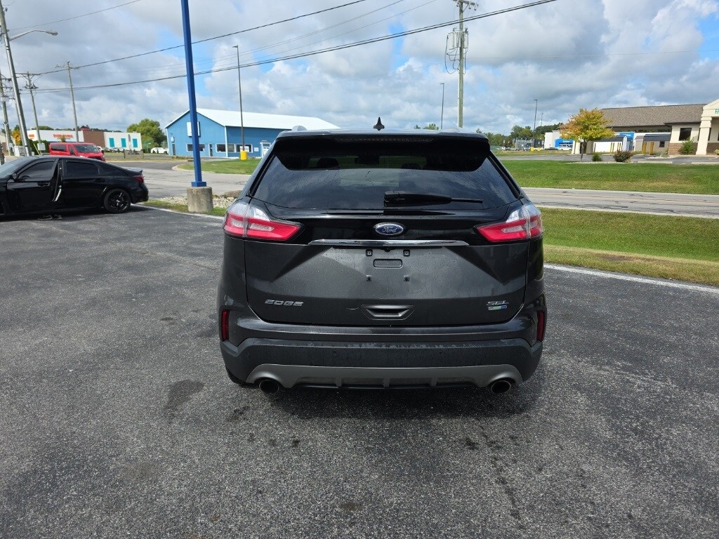 2020 Ford Edge SEL photo 4