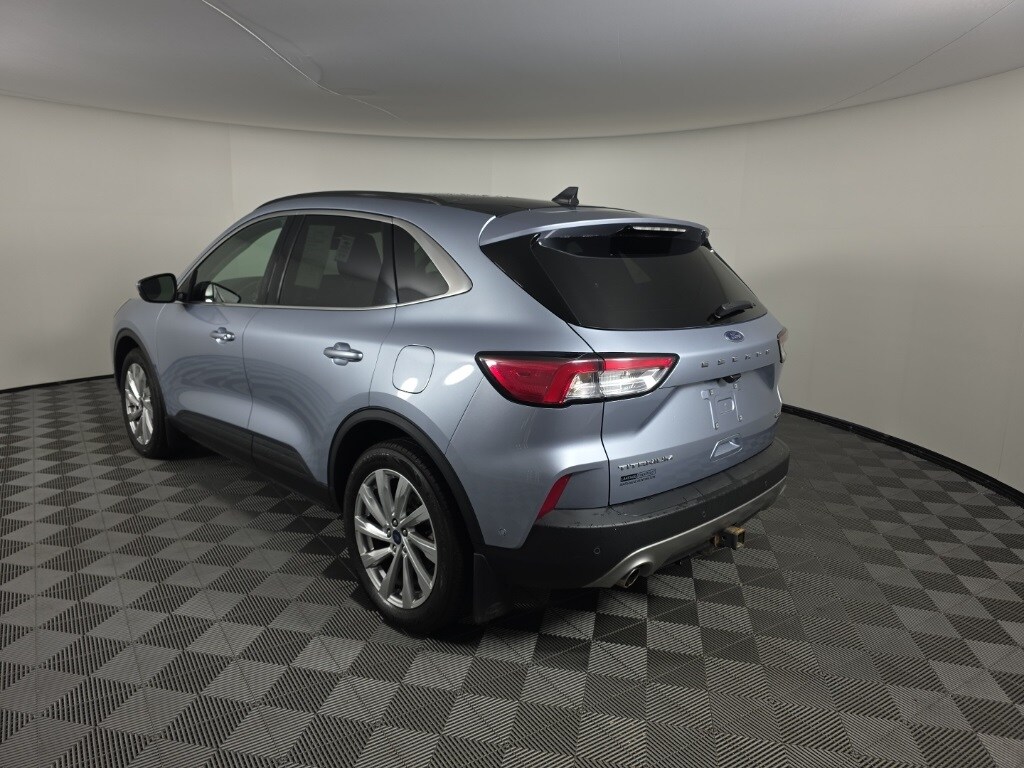 2022 Ford Escape Hybrid Titanium photo 3