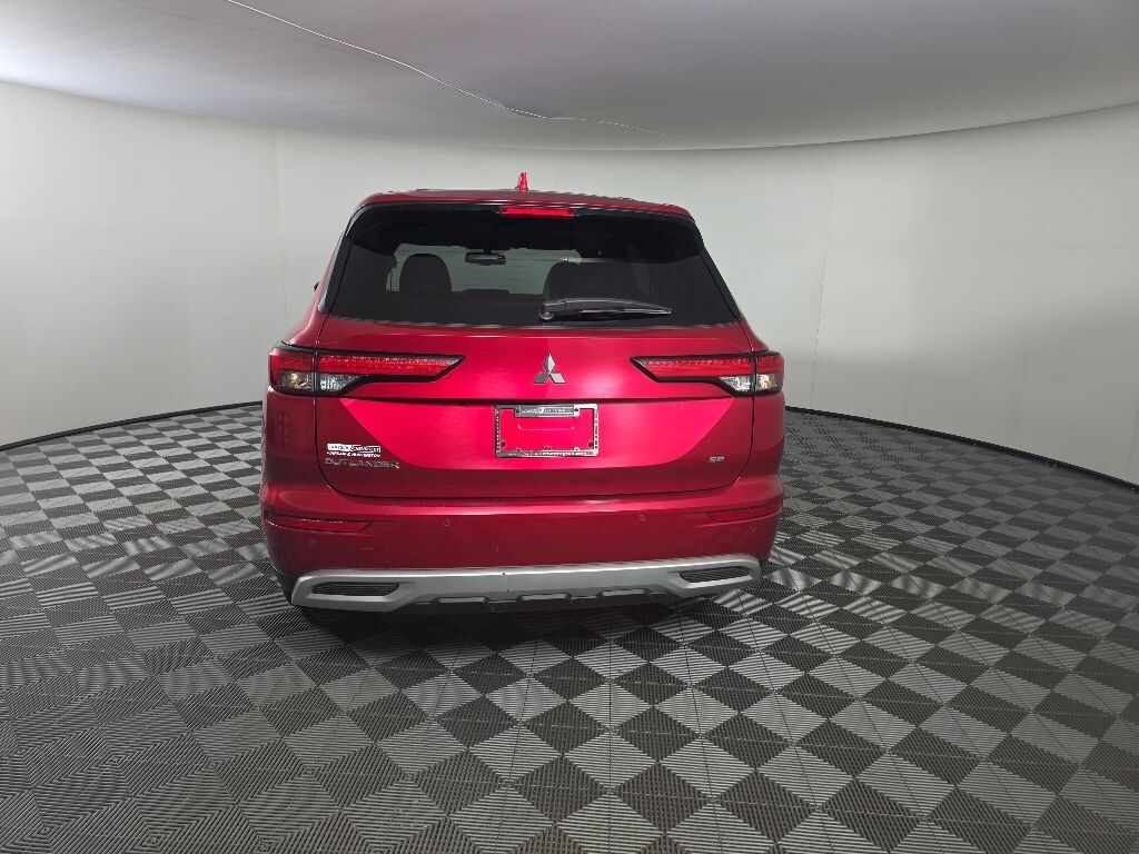 Used 2024 Mitsubishi Outlander SE SUV
