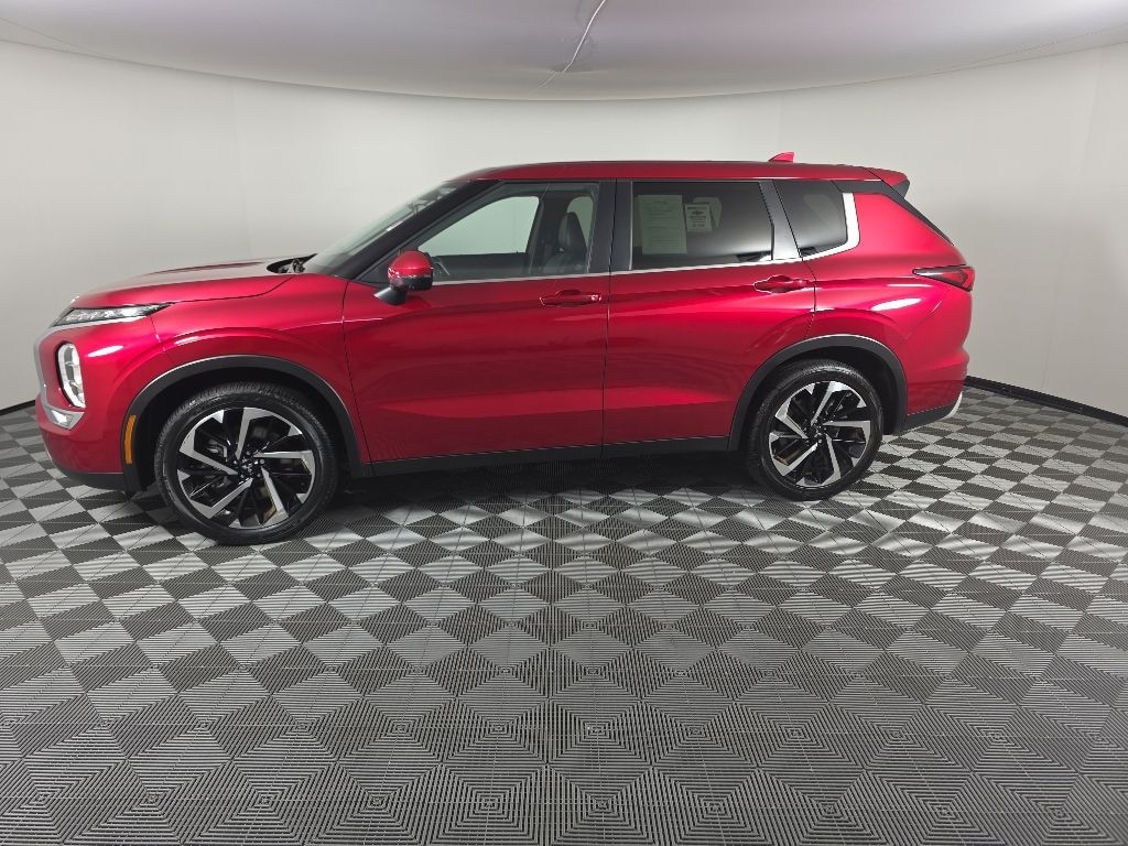 Used 2024 Mitsubishi Outlander SE SUV