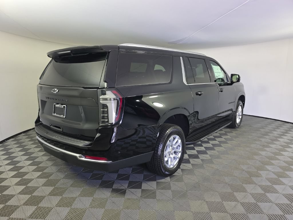 2026 Chevrolet Suburban LT - Photo 5