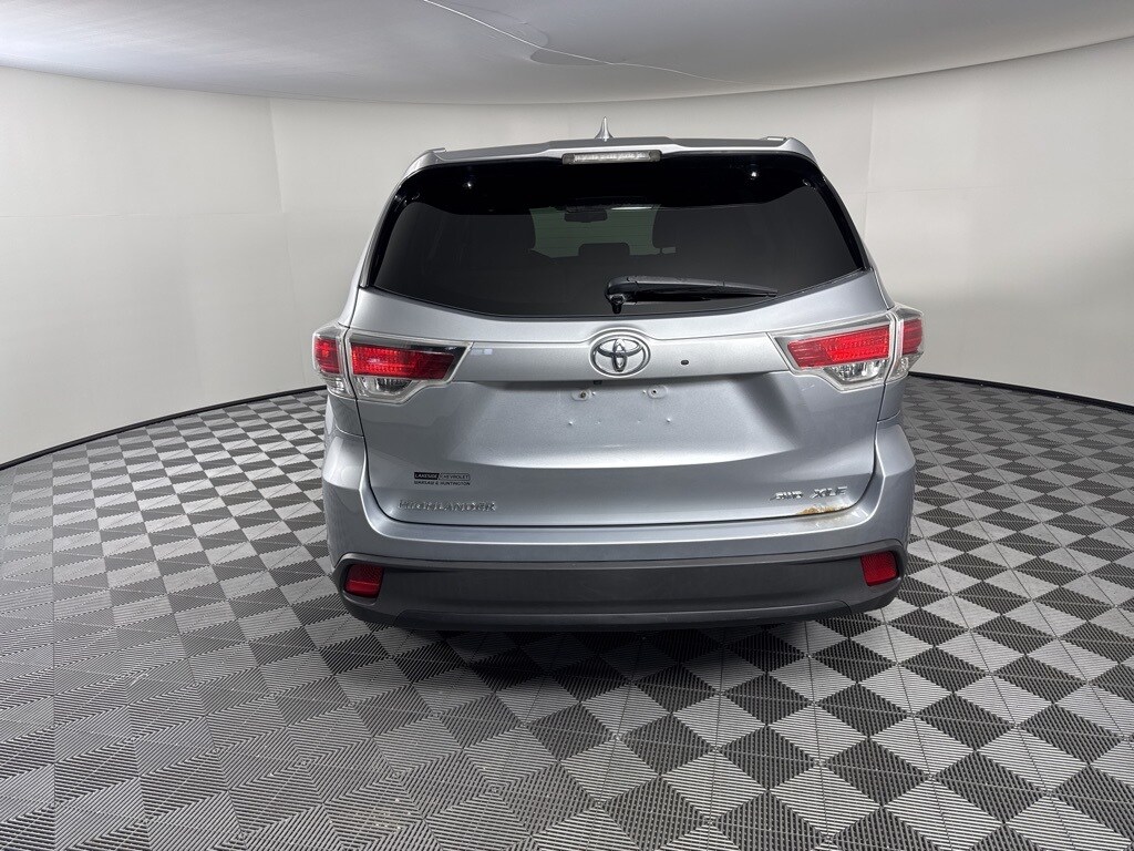 2016 Toyota Highlander XLE photo 4