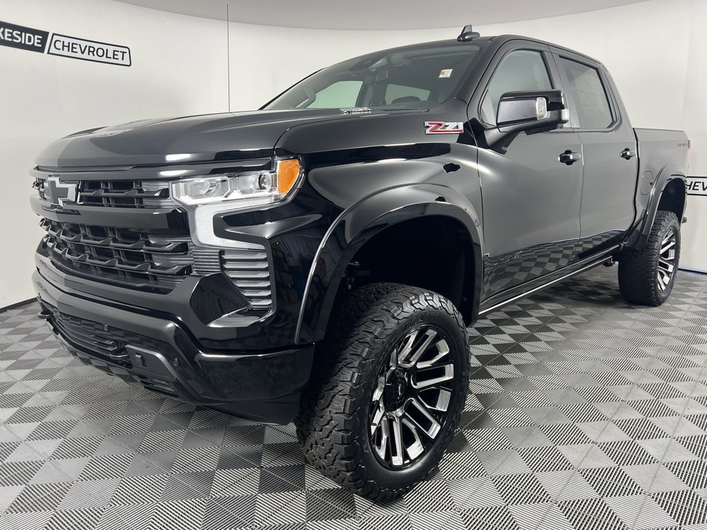 2025 Chevrolet Silverado 1500 RST photo 2