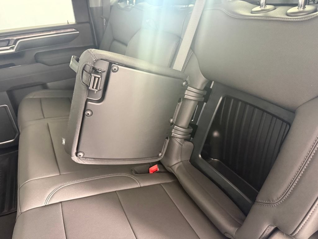2026 Chevrolet Silverado 3500 HD LTZ - Photo 39