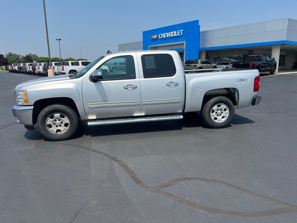 Used 2012 Chevrolet Silverado 1500 LT with VIN 3GCPKSE75CG259500 for sale in Warsaw, IN
