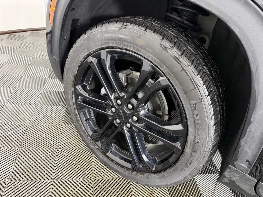 2025 Chevrolet Traverse LT - Photo 12