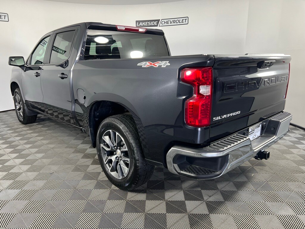 2024 Chevrolet Silverado 1500 LT photo 4