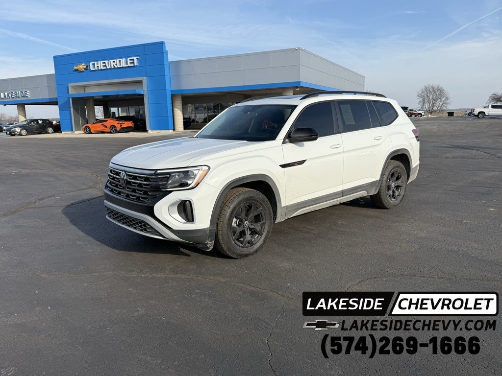 Used 2024 Volkswagen Atlas 2.0T Peak Edition SE w/Technology SUV