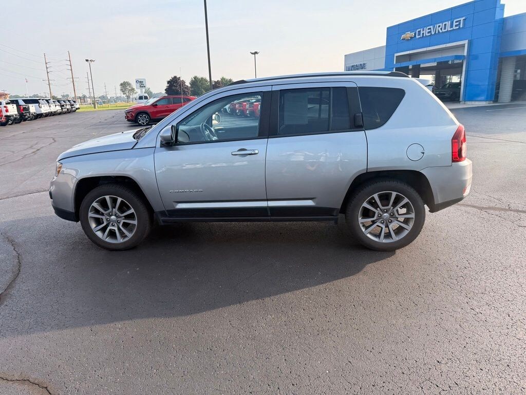 Used 2016 Jeep Compass Latitude SUV