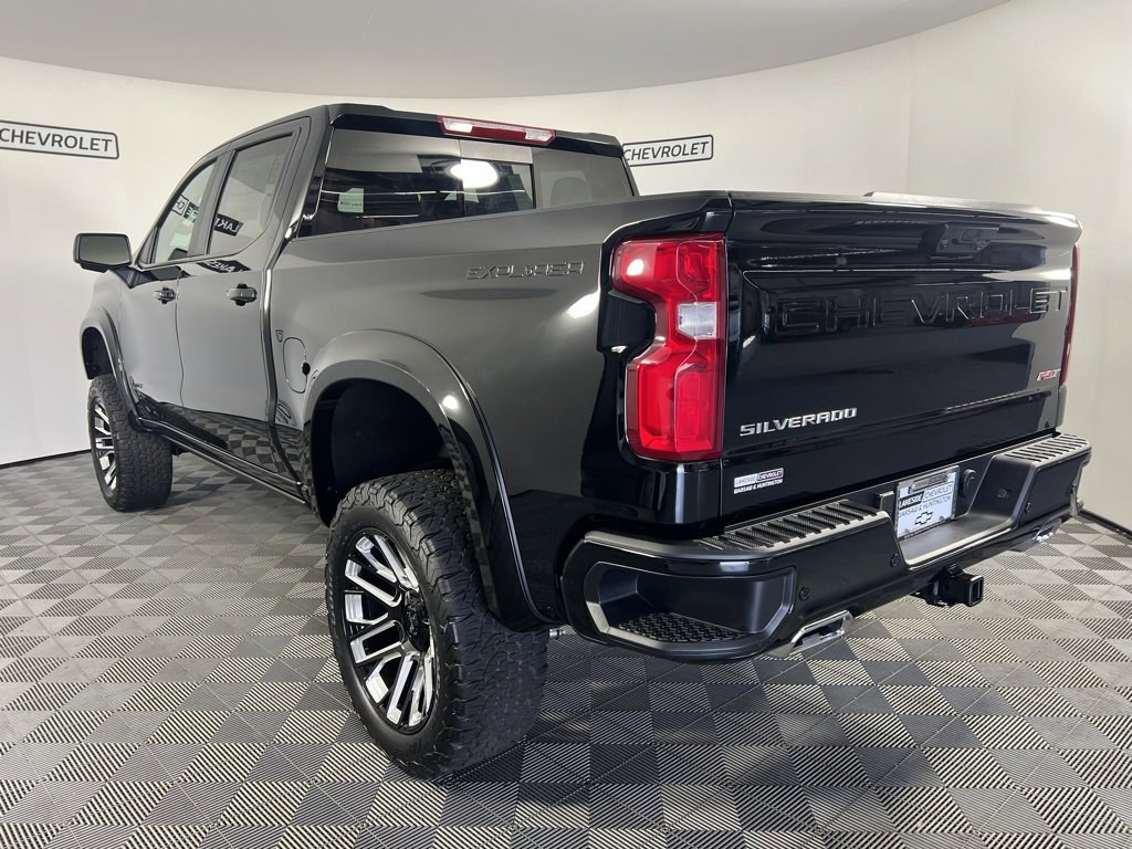 2025 Chevrolet Silverado 1500 RST photo 4