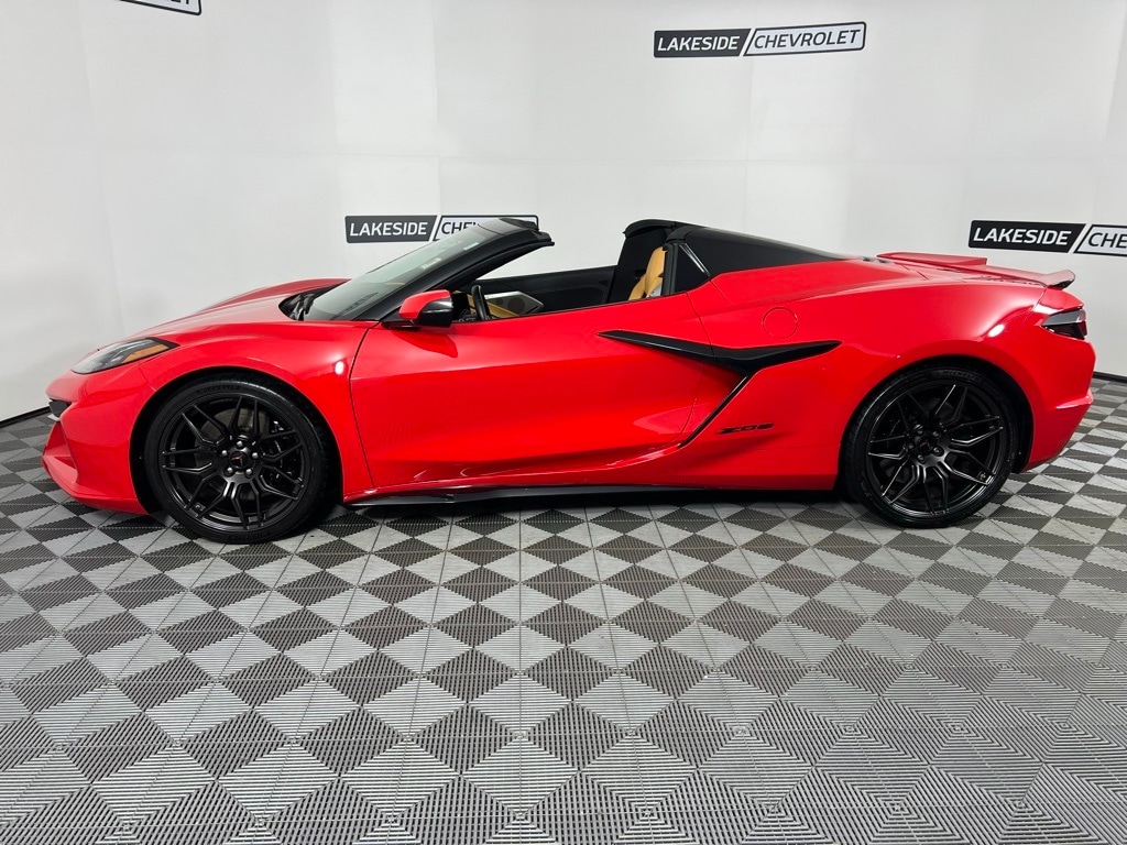 Used 2023 Chevrolet Corvette 2LZ with VIN 1G1YE3D37P5602071 for sale in Warsaw, IN
