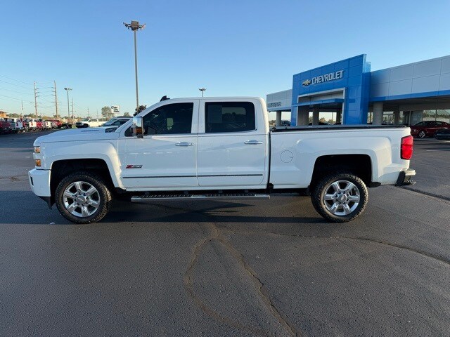 2018 Chevrolet Silverado 2500HD LTZ photo 2