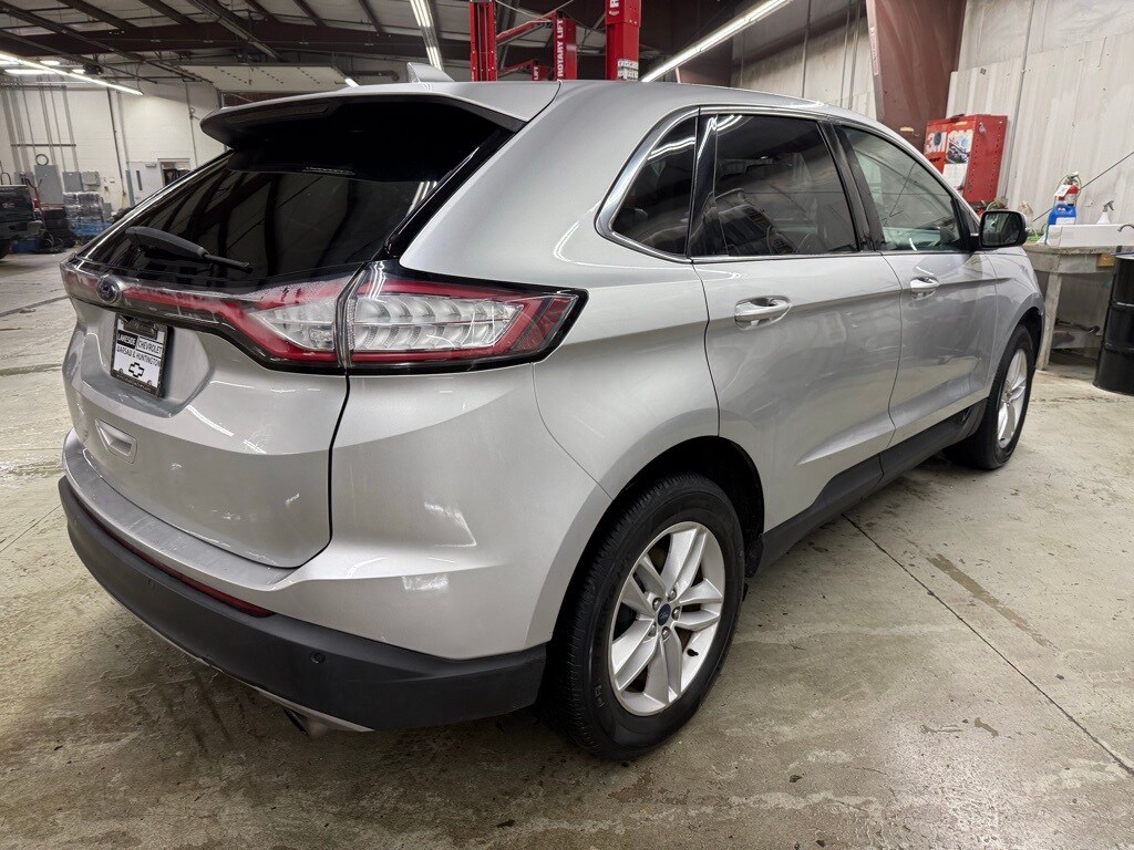 2017 Ford Edge SEL photo 3