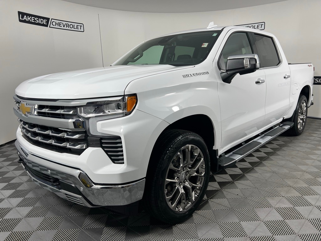 Used 2025 Chevrolet Silverado 1500 LTZ with VIN 2GCUKGED9S1112495 for sale in Warsaw, IN
