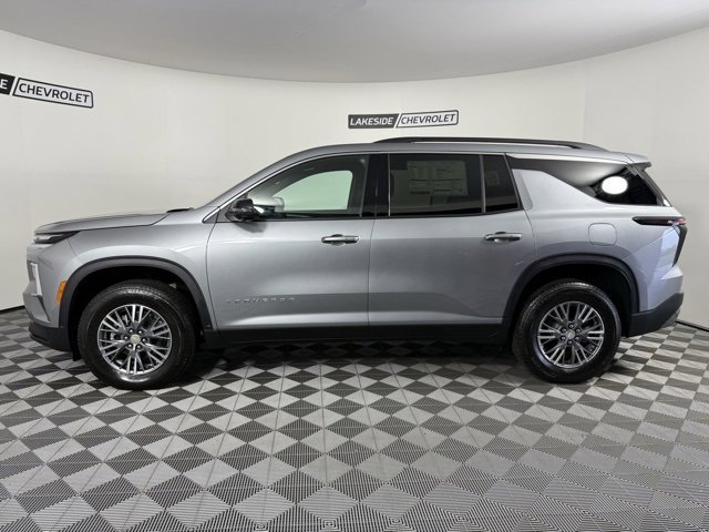 2026 Chevrolet Traverse photo 2