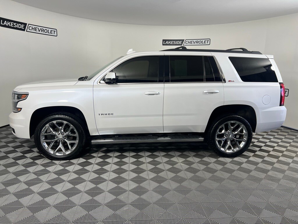 2016 Chevrolet Tahoe LT Z71 photo 2