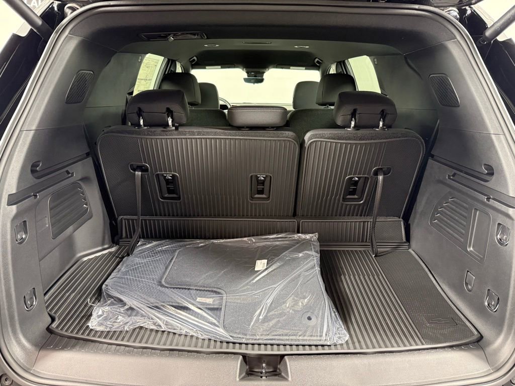 2026 Chevrolet Traverse LT - Photo 11