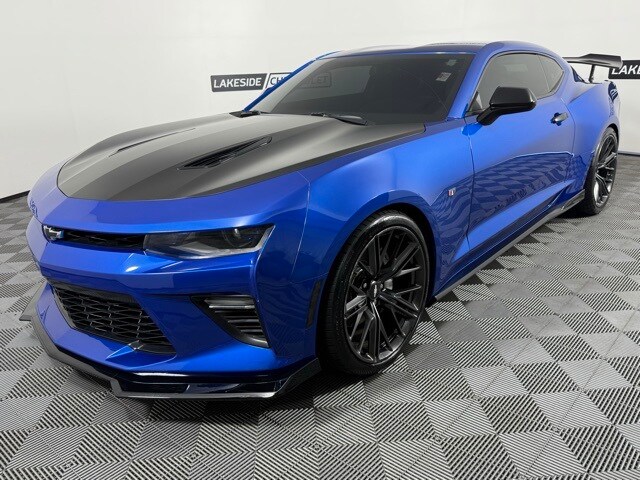 2017 Chevrolet Camaro 1SS photo 2