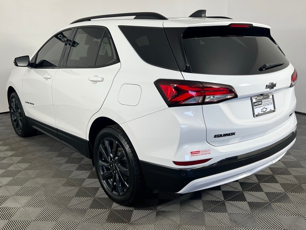 2022 Chevrolet Equinox RS photo 3
