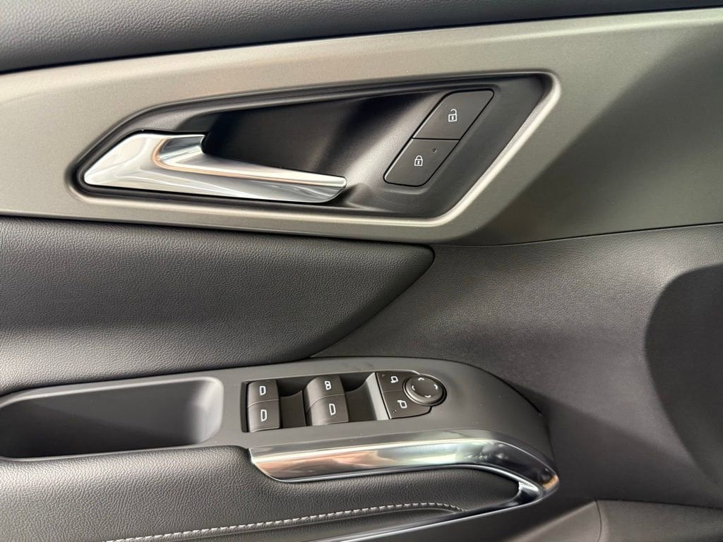 2026 Chevrolet Traverse LT - Photo 19