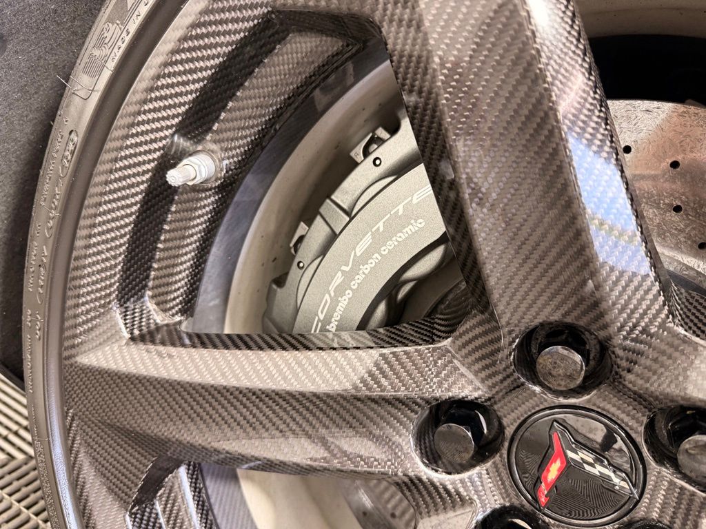2023 Chevrolet Corvette 3LZ - Photo 18
