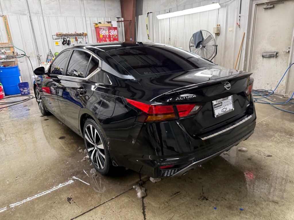 2020 Nissan Altima 2.5 SR photo 3
