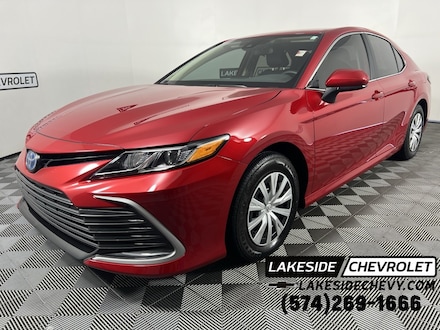 2024 Toyota Camry Hybrid LE Sedan