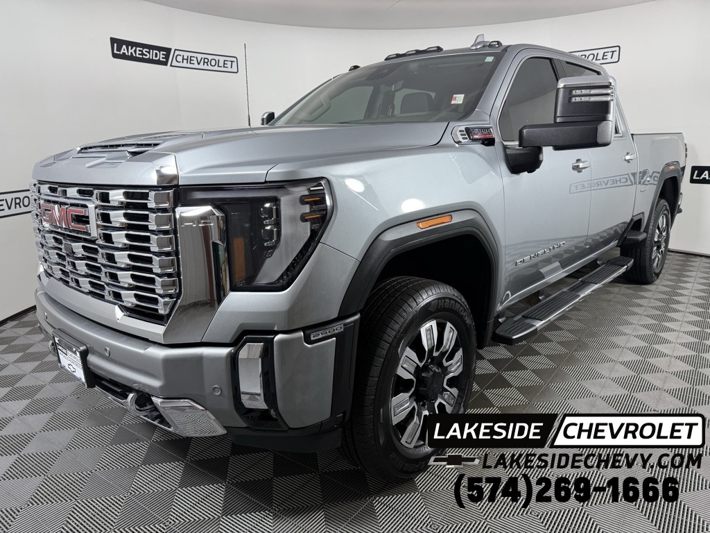 2024 GMC Sierra 2500HD Denali's photo