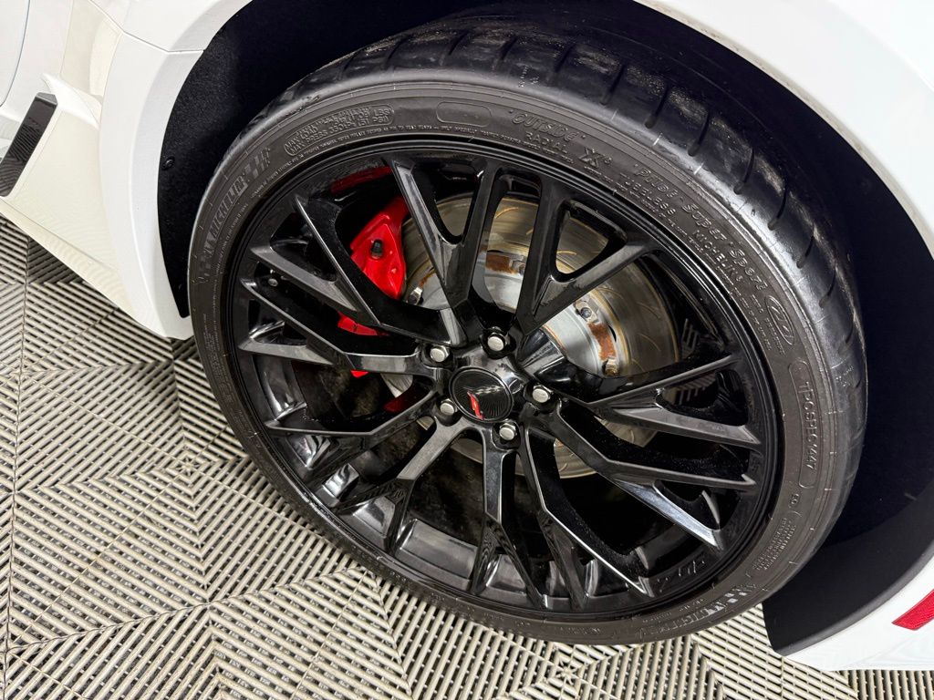 2016 Chevrolet Corvette 3LZ - Photo 11