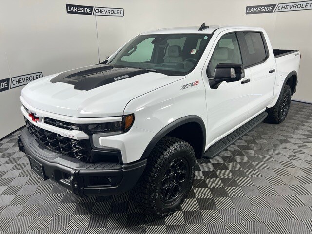 2024 Chevrolet Silverado 1500 ZR2 photo 2