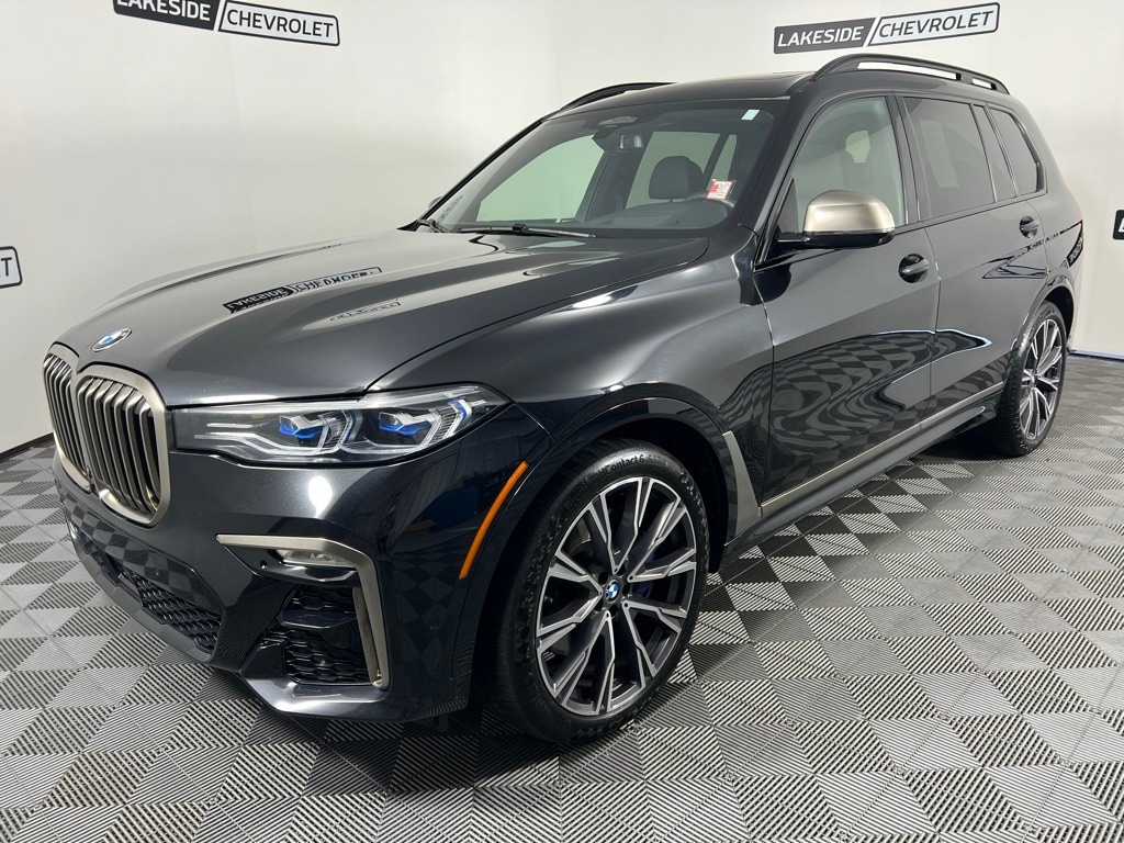 Used 2021 BMW X7 M50i with VIN 5UXCX6C09M9F92668 for sale in Warsaw, IN