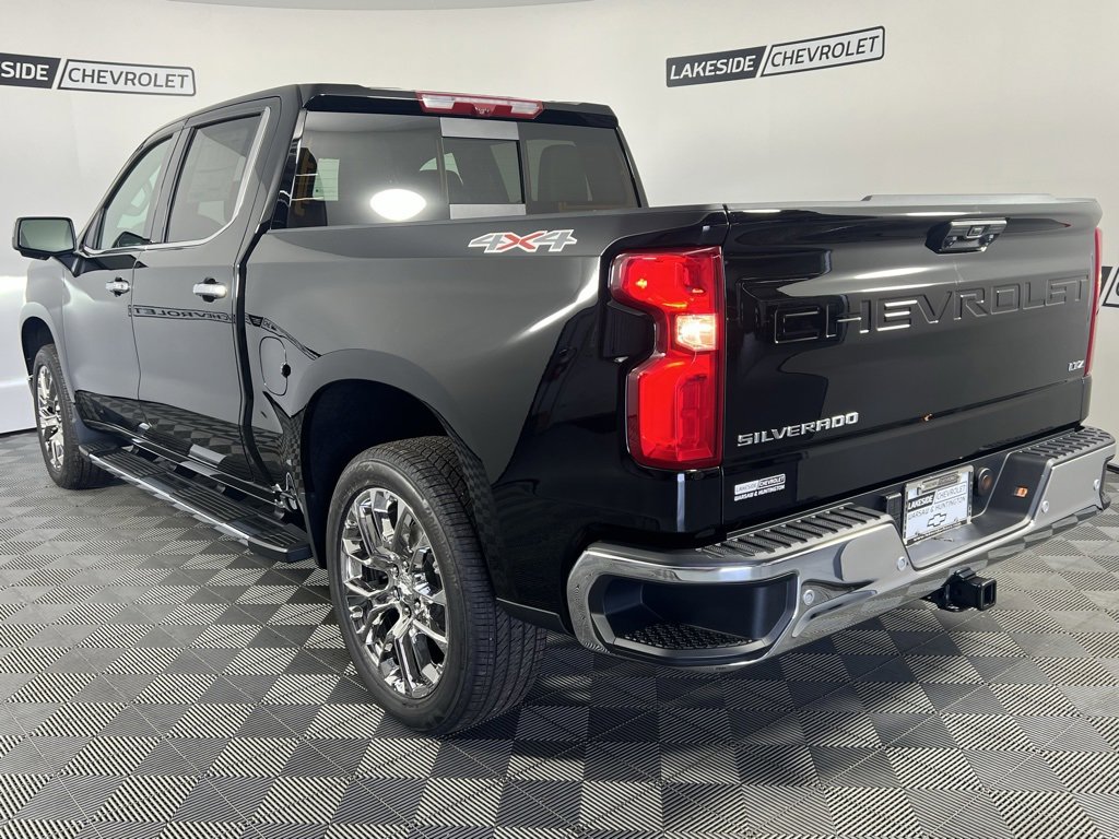 2026 Chevrolet Silverado 1500 LTZ photo 2