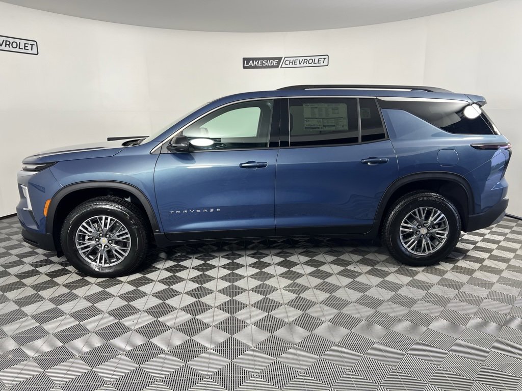 2025 Chevrolet Traverse photo 3
