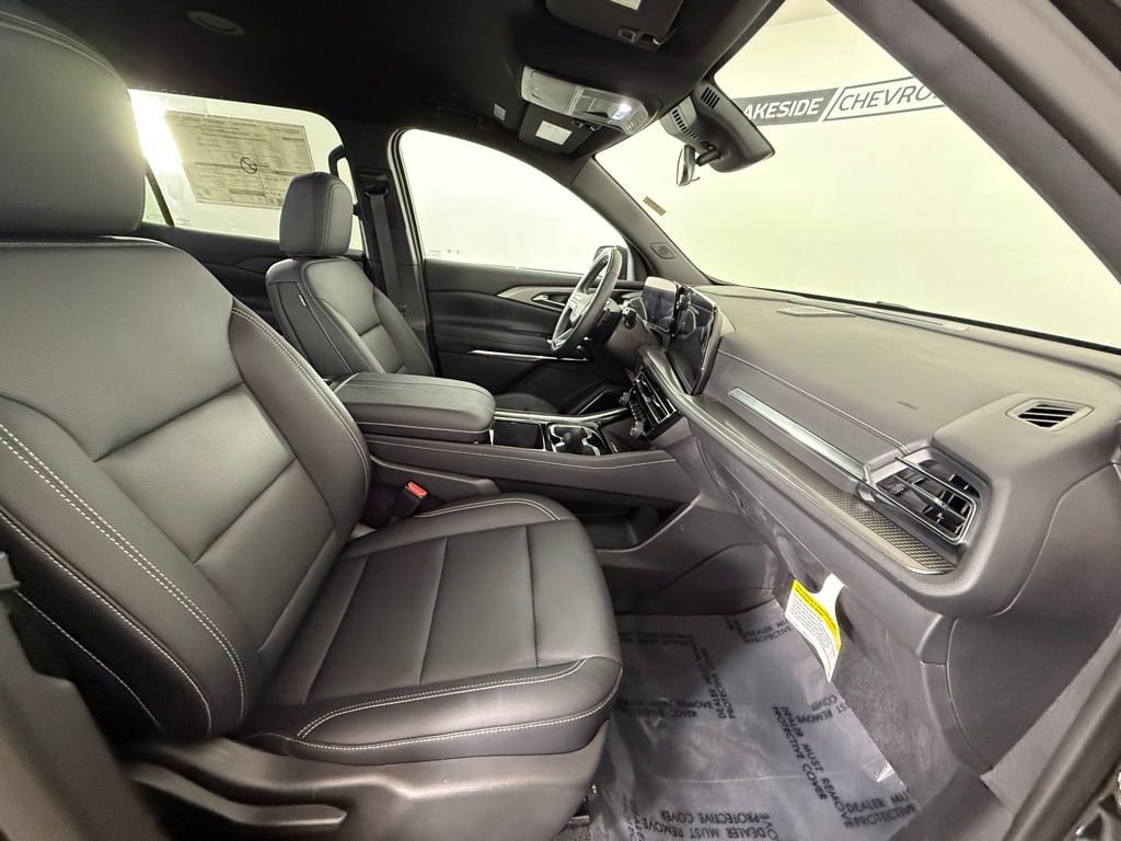 2025 Chevrolet Traverse LT - Photo 17