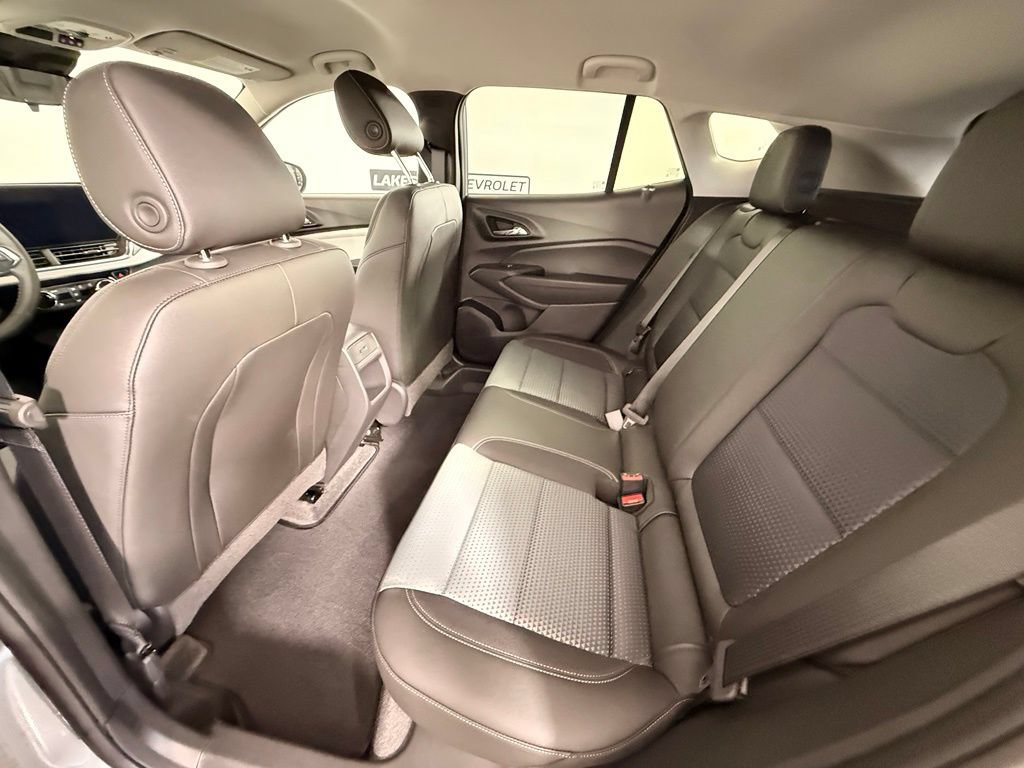 2026 Chevrolet Trax LT - Photo 18