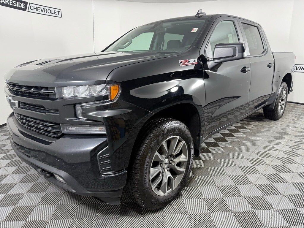 2022 Chevrolet Silverado 1500 RST photo 2
