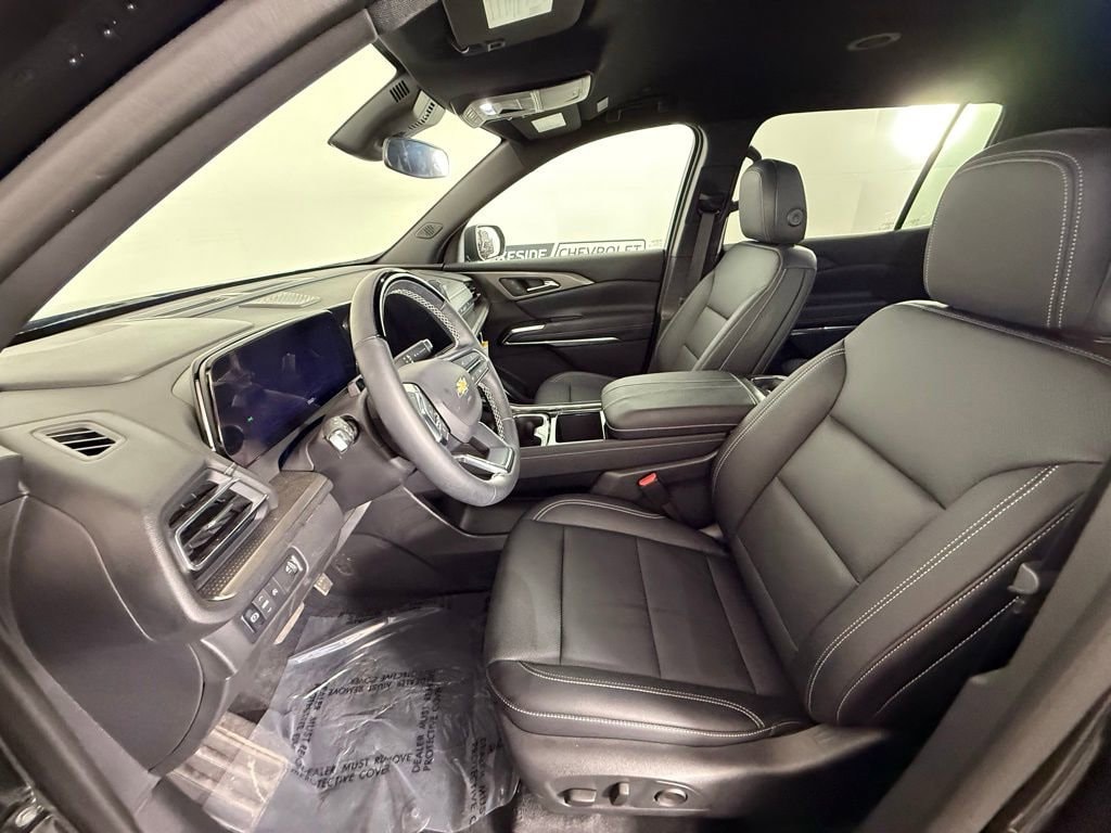 2025 Chevrolet Traverse LT - Photo 14