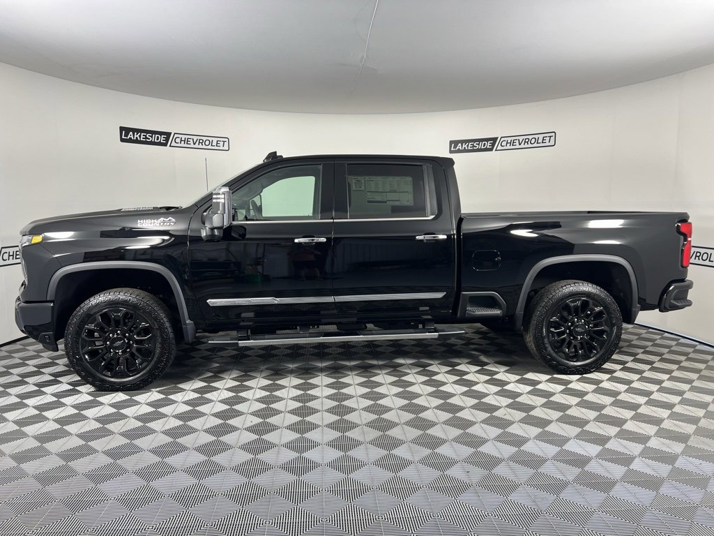 2025 Chevrolet Silverado 2500HD High Country photo 2