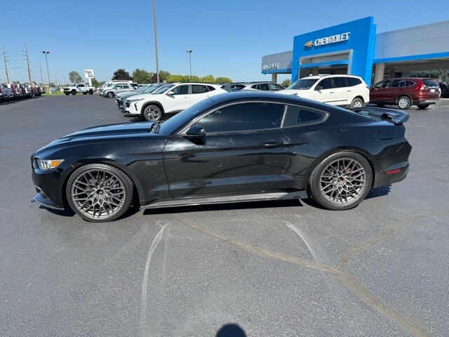 2015 Ford Mustang GT photo 2