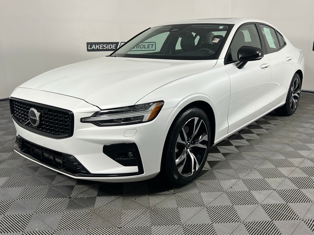 Used 2024 Volvo S60 Core with VIN 7JRL12TK2RG297135 for sale in Warsaw, IN